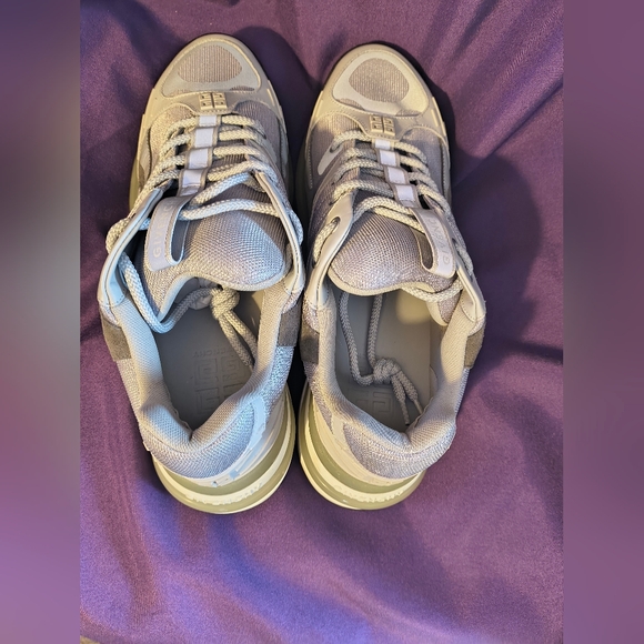 Givenchy Giv 1 Tr Low Top Sneakers - Picture 10 of 12